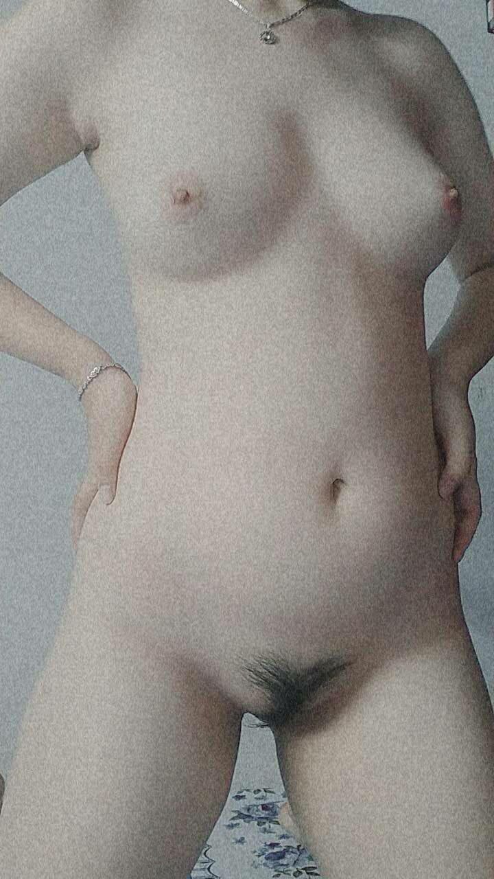 Melody marks cực dễ thương khi làm người mẫu đồ lót sexy